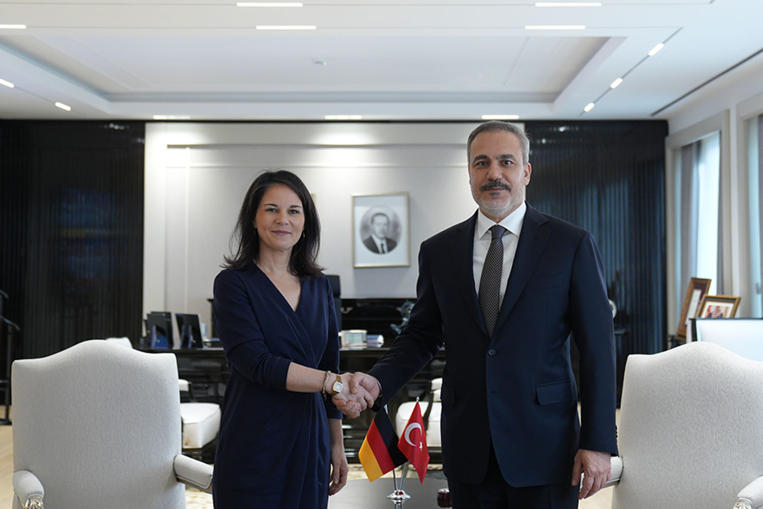 Dışişleri Bakanı Fidan, Almanya Dışişleri Bakanı Baerbock ile görüştü