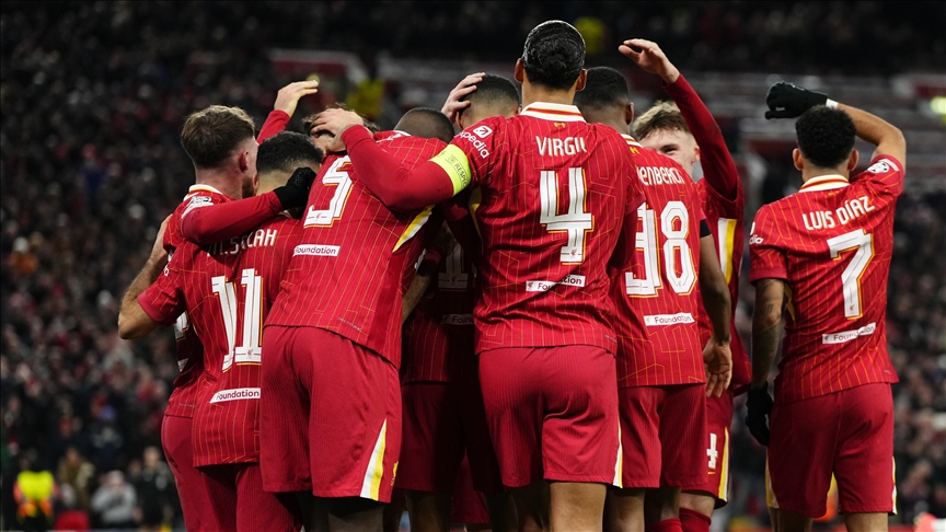 Liverpool, 9 golün atıldığı maçta Tottenham’ı mağlup etti