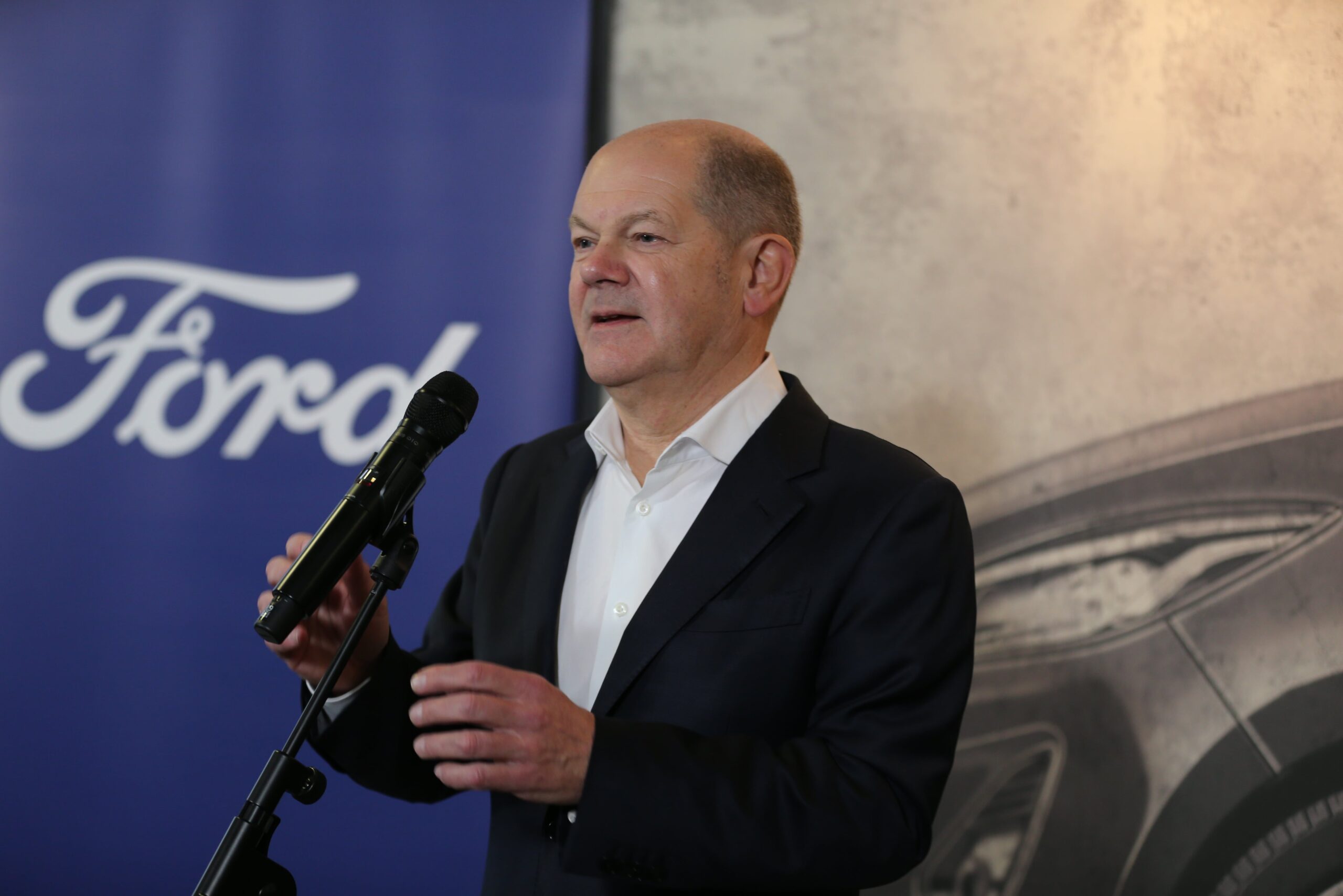 Almanya Başbakanı Scholz, Köln’deki Ford fabrikasını ziyaret etti