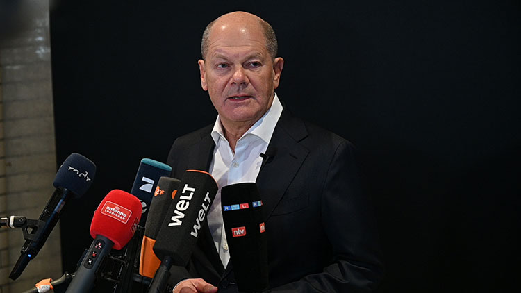 Scholz, sınırların dokunulmazlığı ilkesinin herkes için geçerli olmasından yana