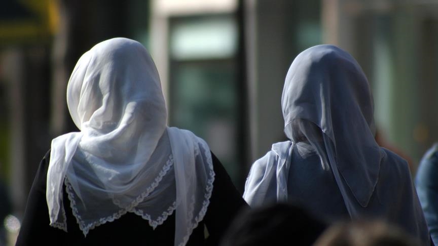 Avusturya’da bir eyalet başkanı kız çocuklarına başörtüsü yasağı getirilmesini istedi
