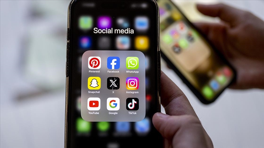 Almanya’da okullarda cep telefonu yasaklanması planlanıyor (VİDEO)