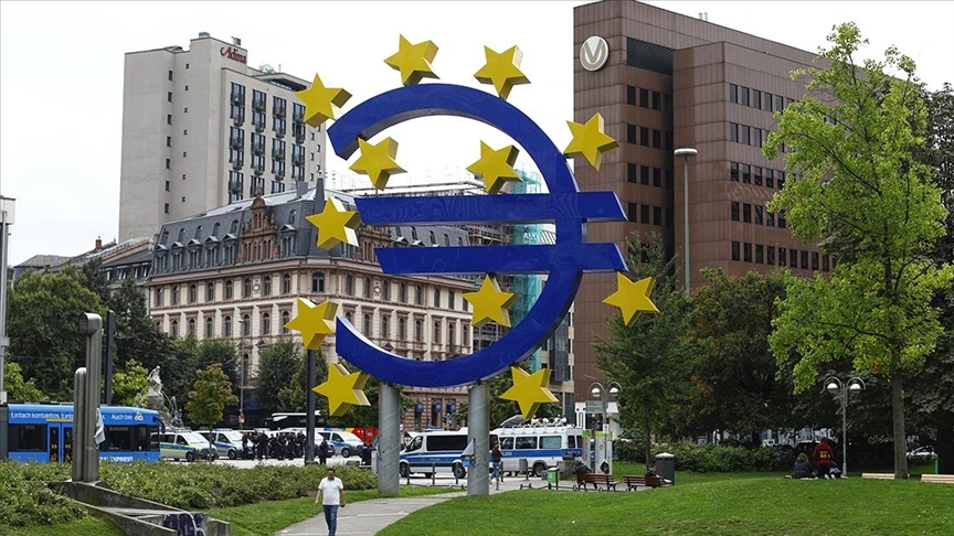 Avrupa Merkez Bankası büyümeye yönelik risklerin arttığı görüşünde