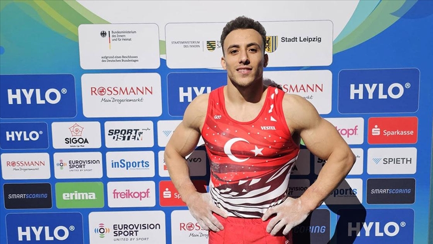 Milli cimnastikçi Adem Asil, Almanya’da altın madalya kazandı