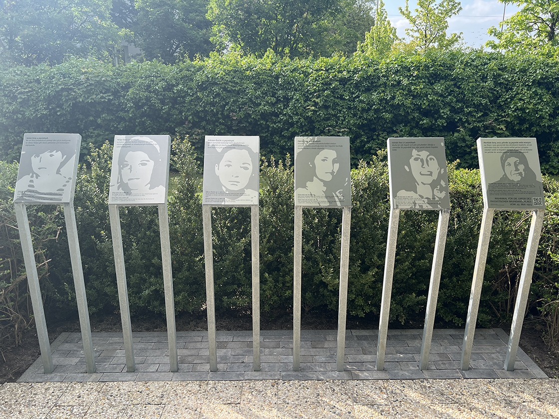 Türkiye, Almanya’daki Solingen faciasında hayatını kaybedenleri andı