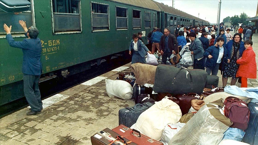 Bulgaristan’dan göçe zorlanan soydaşların anavatana gelişinin üzerinden 36 yıl geçti