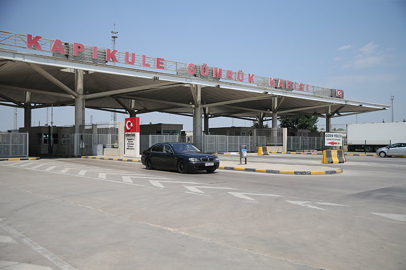 Gurbetçilerin izinlerini geçirmek için Türkiye’ye gelişleri devam ediyor