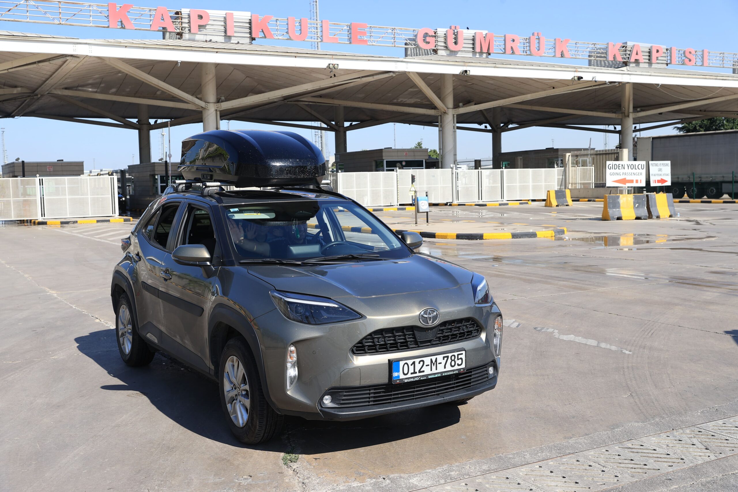 Gurbetçinin vatan sevinci sınırda başlıyor (VİDEO)