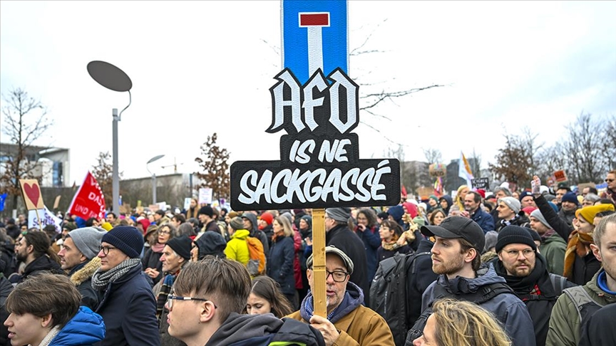 Almanya’da Rheinland-Pfalz eyaleti gelecekte AfD üyelerini kamu sektöründe işe almayacak