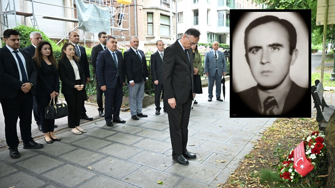 Şehit diplomat Dursun Aksoy, Brüksel’de anıldı