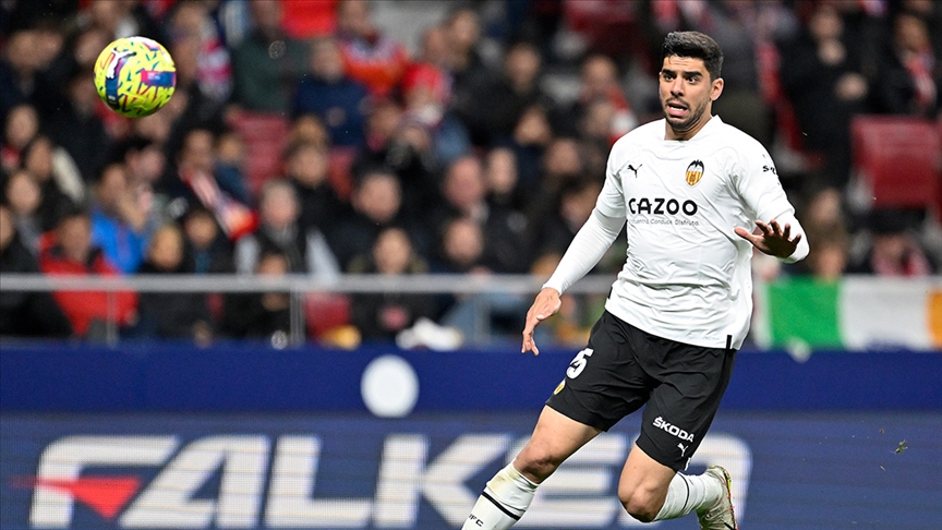 Köln, Cenk Özkacar’ı kiralık olarak kadrosuna kattı