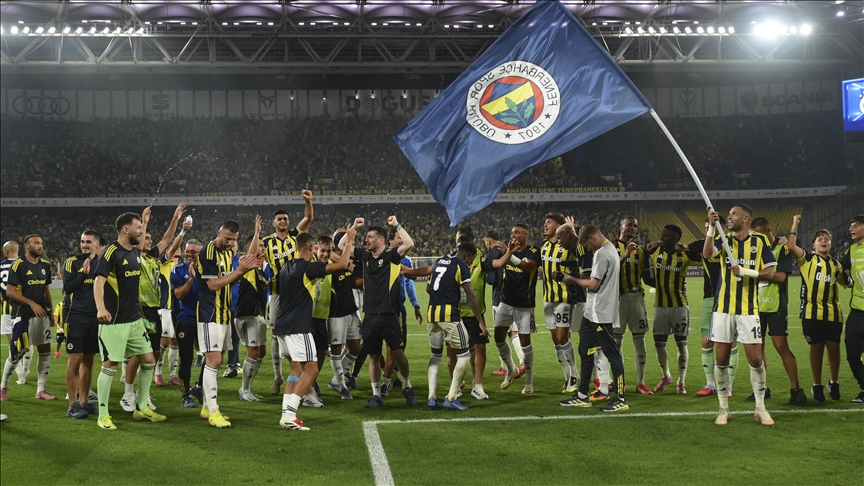 Fenerbahçe’nin Feyenoord galibiyeti Hollanda basınında
