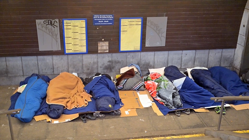 Avrupa’da her gece en az 1,27 milyon kişi sokakta uyuyor