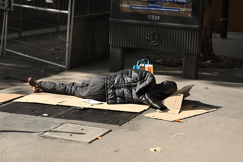 Fransa’da evsizlerin sayısı 350 bine ulaştı