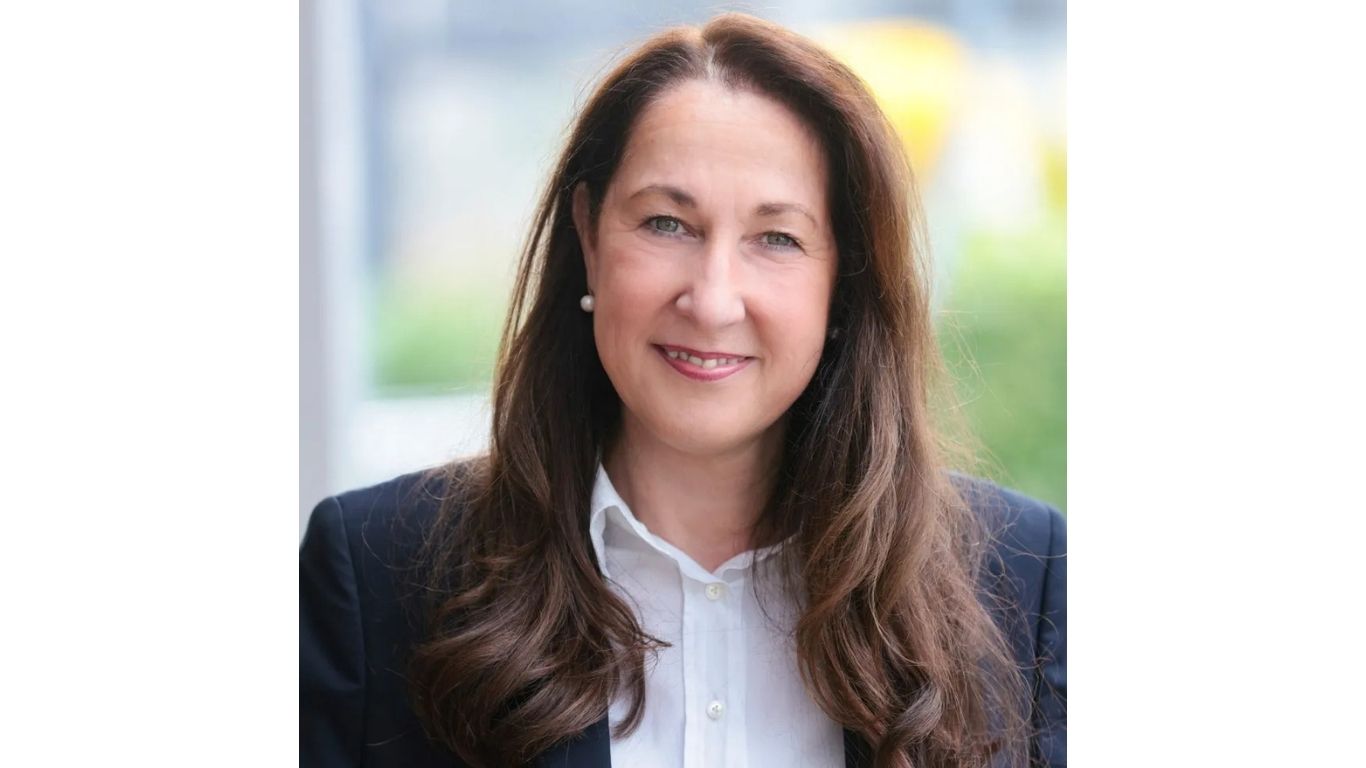 Almanya’da Herdecke Belediye Başkanı Stalzer bıçaklı saldırıya uğradı