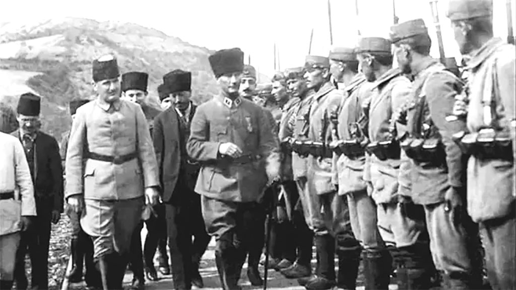 Cumhuriyet Anadolu İnsanına Kimliğini Kazandırdı…