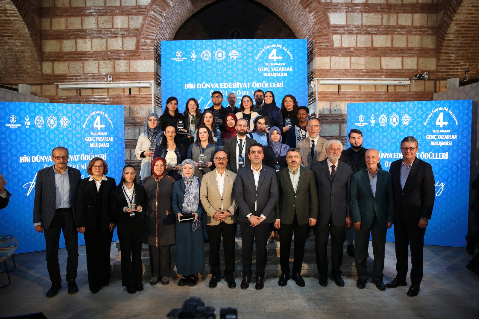 37 ülkeden 105 genç yazar “YTB Bir Dünya Edebiyat Ödülleri“nde bir araya geldi