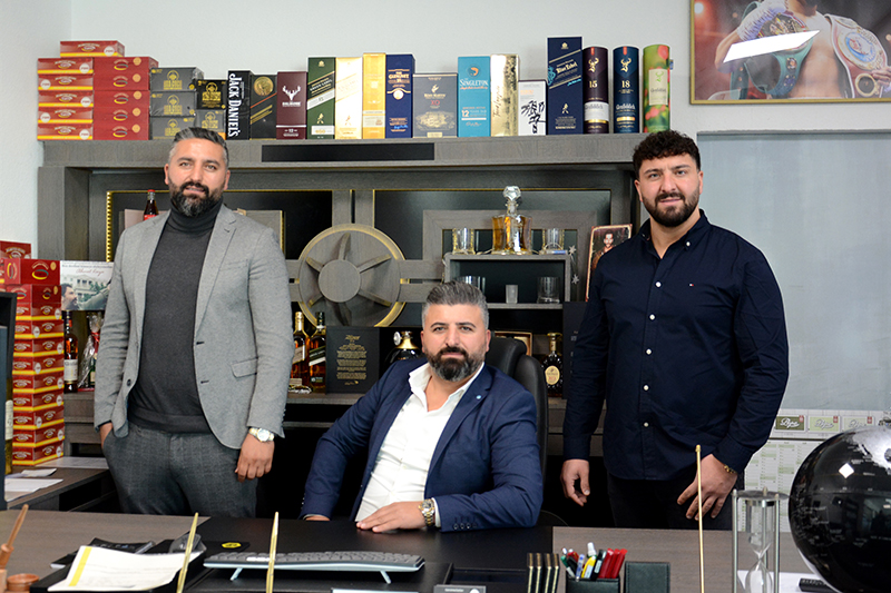 Üç kardeşin uyumu dev bir başarıya dönüştü