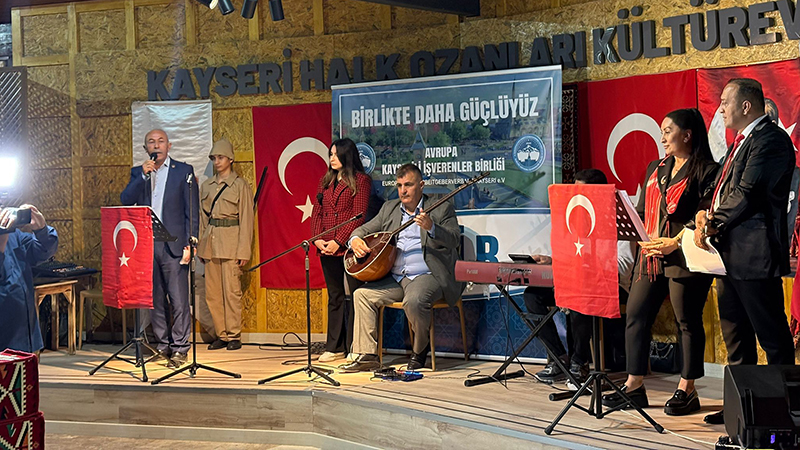 Cumhuriyet’in 102. Yılında AKİB’den “Şühedaya Saygı Gecesi”