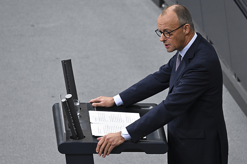 Merz : “AB istemiş olsa bile Orta Doğu’daki olayları belirleyici bir şekilde etkileyemezdi“