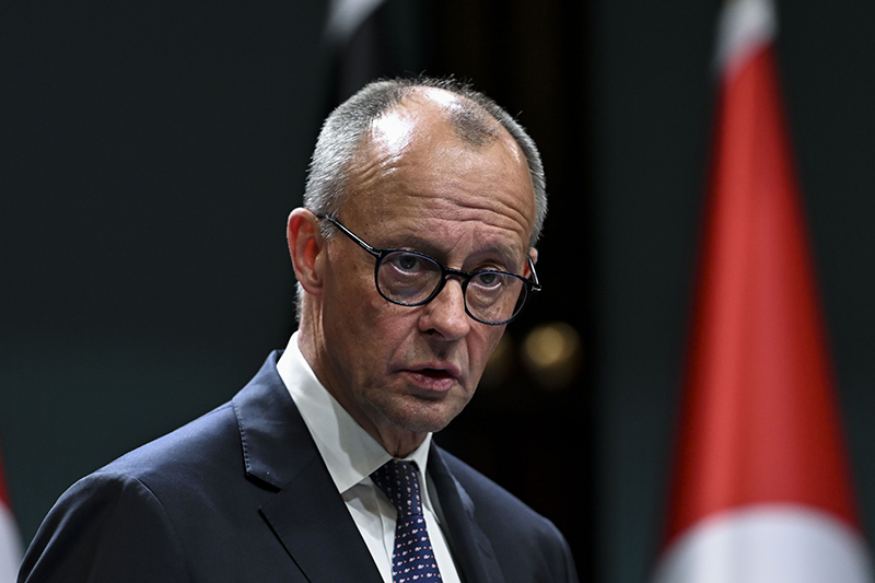 Almanya: Ukrayna tek taraflı toprak tavizleri vermeye zorlanmamalı