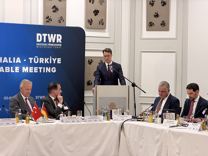 Almanya’nın NRW Başbakanı Wüst, Rusya’yı NATO’yu provoke etmekle suçladı