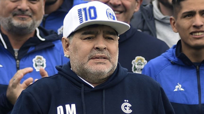 Futbol efsanesi Maradona ölümünün 5. yılında anılıyor