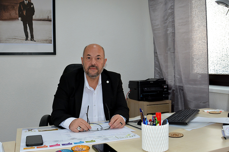 Türkler haklarını bilmiyor