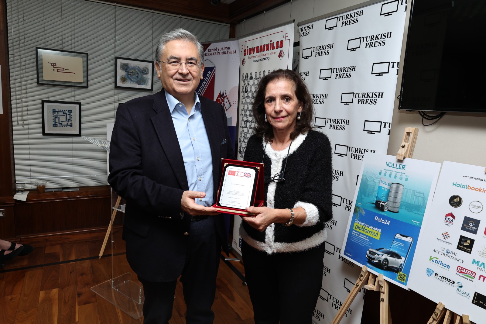 İngiltere’deki başarılı Türkler „Zirvedekiler“ kitabında buluştu