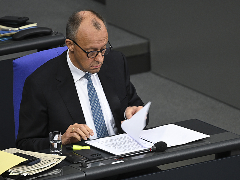 Almanya’da Başbakan Merz’in çalışmalarından duyulan memnuniyetsizlik arttı