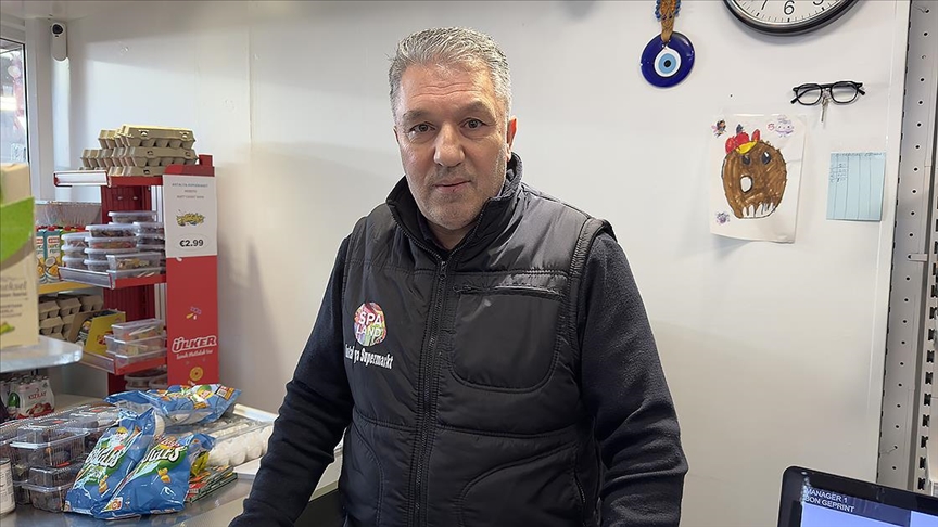 Hollanda’da Türk esnaf, marketine giren silahlı soyguncuyu şişeyle kovaladı