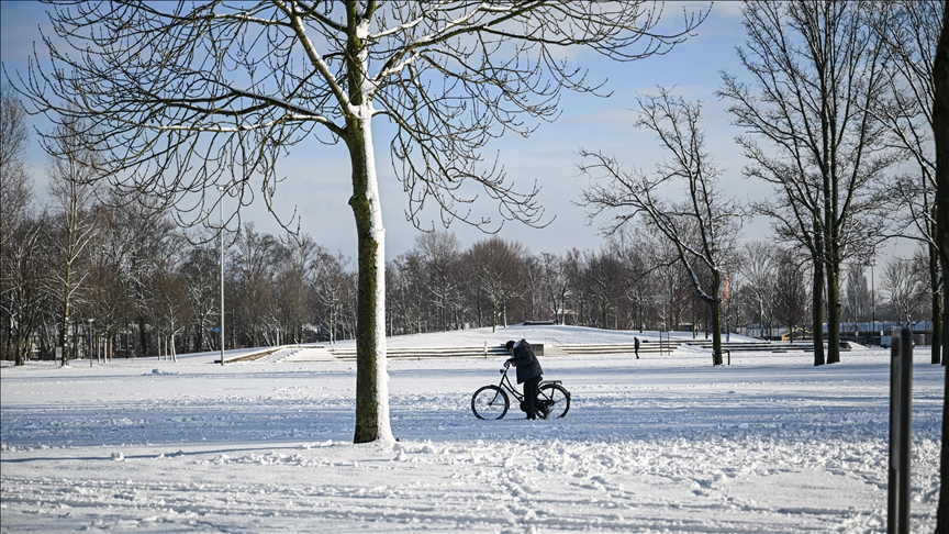 Avrupa’da meteoroloji kar yağışı ve don olayları nedeniyle „alarm“ veriyor