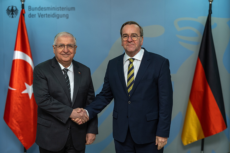 Milli Savunma Bakanı Güler, Alman mevkidaşı Pistorius ile görüştü