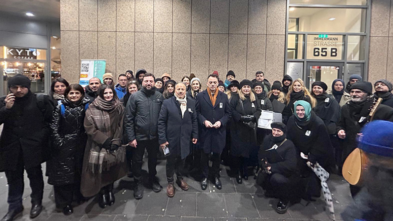 dusseldorf_deprem_anma4