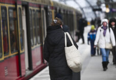 Almanya'da yeni grev dalgası toplu ulaşımı durma noktasına getirdi