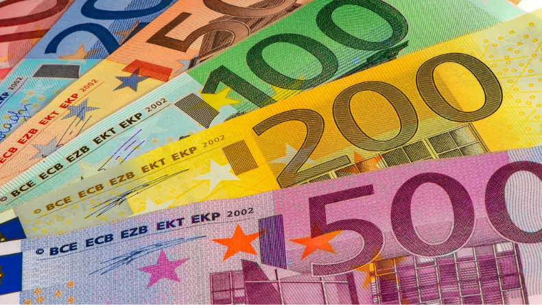 SINIRDA 850 BİN EURO NAKİT ELE GEÇİRİLDİ
