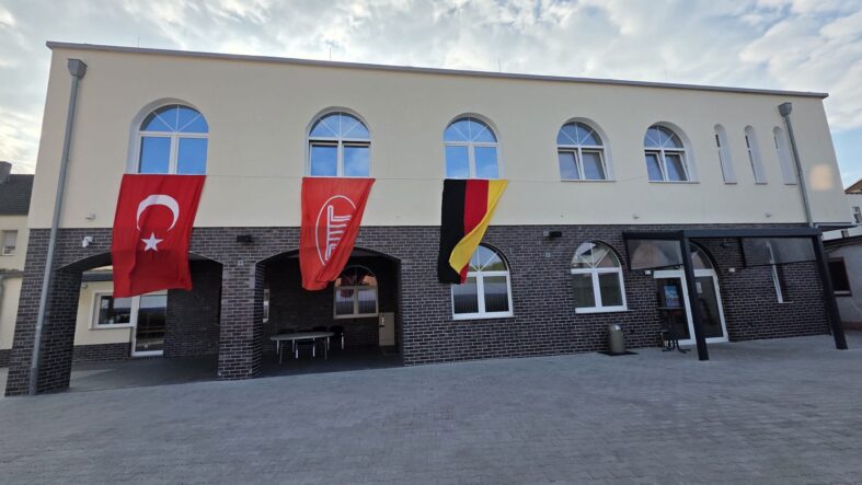 Cami dıştan görünüş-1