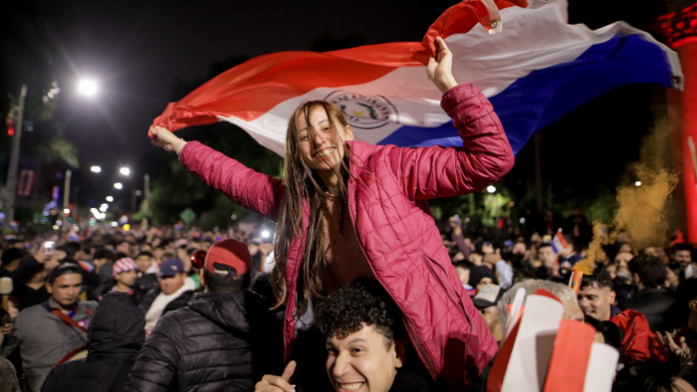 paraguay taraftar