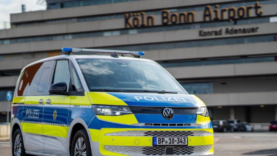 Köln Bonn havalimanı polis