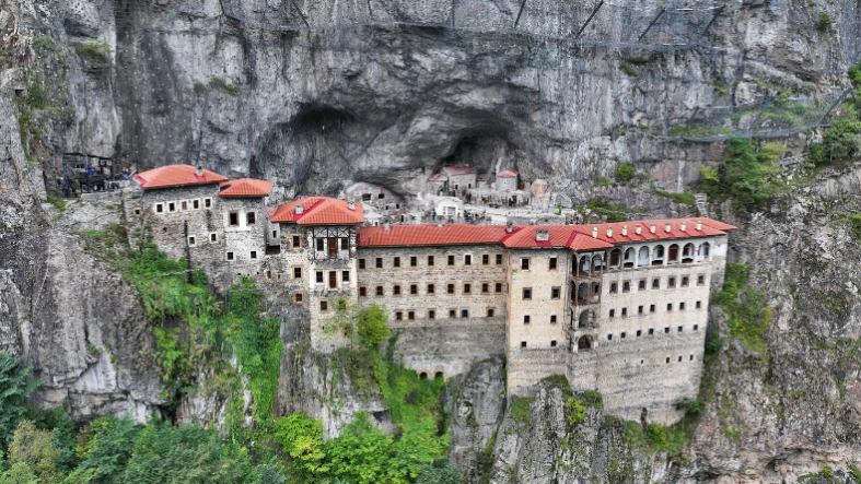 Sumela manastırı