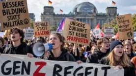 ögrenci almanya protesto